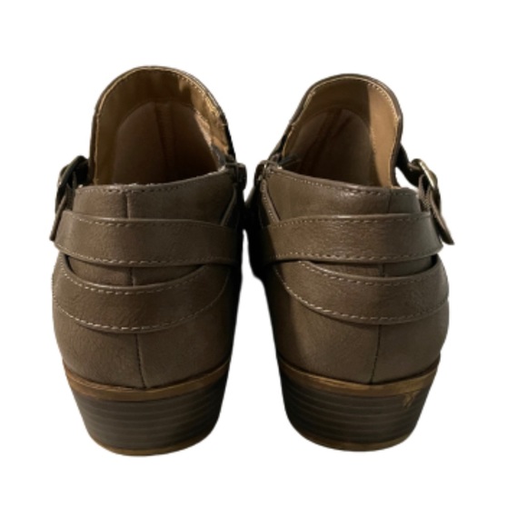 Life Stride Velocity 30 Women’s Buckle Accent Almond Toe Block Heel Bootie - Picture 5 of 15